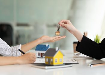 Nordeste e imóveis compactos lideram valorização no mercado imobiliário em maio